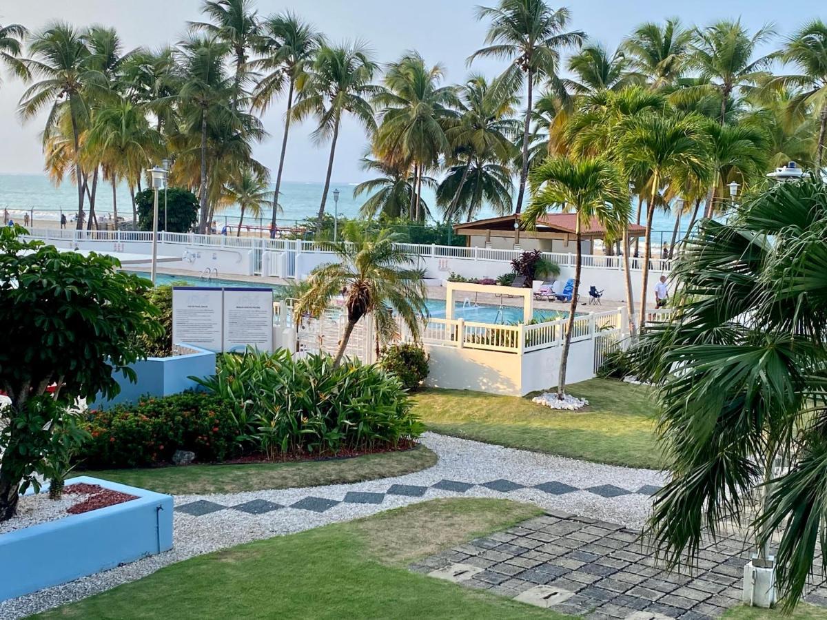 Hobie Oceanfront Apartment At Isla Verde San Juan Exterior foto